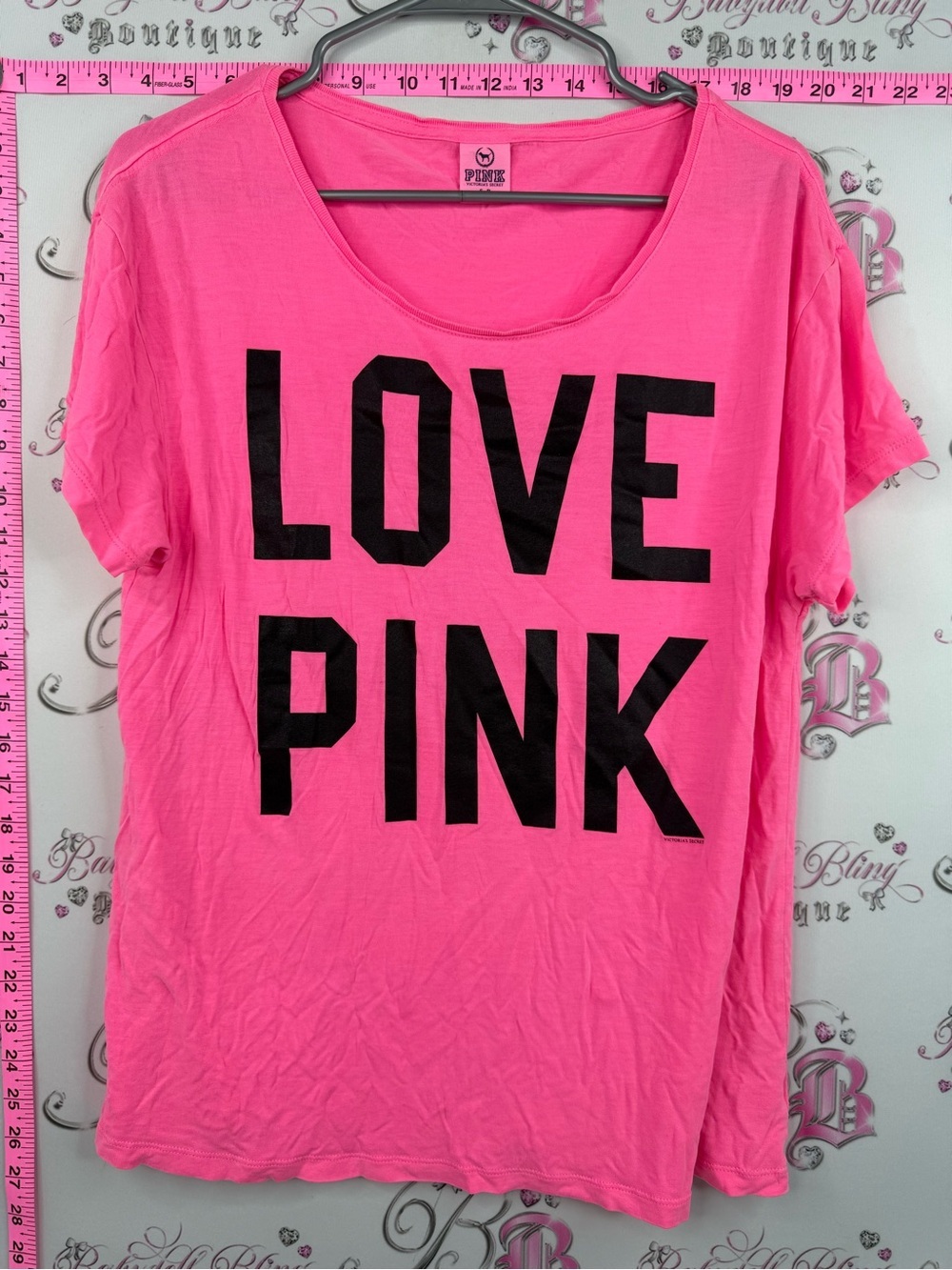 PINK Victoria's Secret 2011 tshirt rare y2k Hot Pink "LOVE PINK" Graphic Tee
